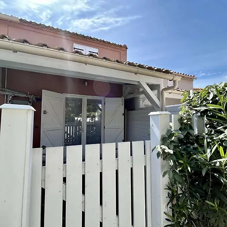 Holiday home Maison Cosy Climatisee Avec Terrasse Et Parking Prive - Cap D'agde - Fr-1-249-431